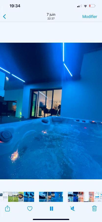 Magnifique Villa Avec Jaccuzi Wimille エクステリア 写真